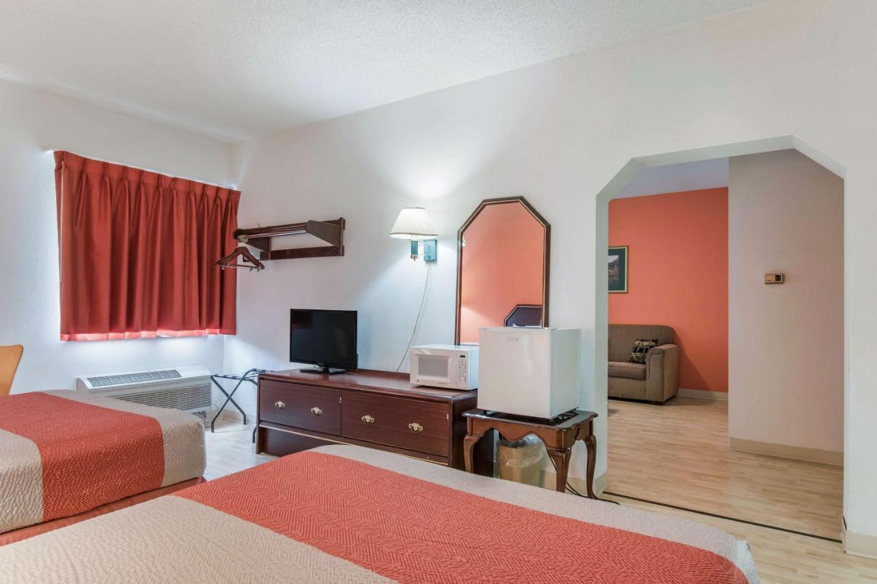 Hotel Scottish & - North Hershey
